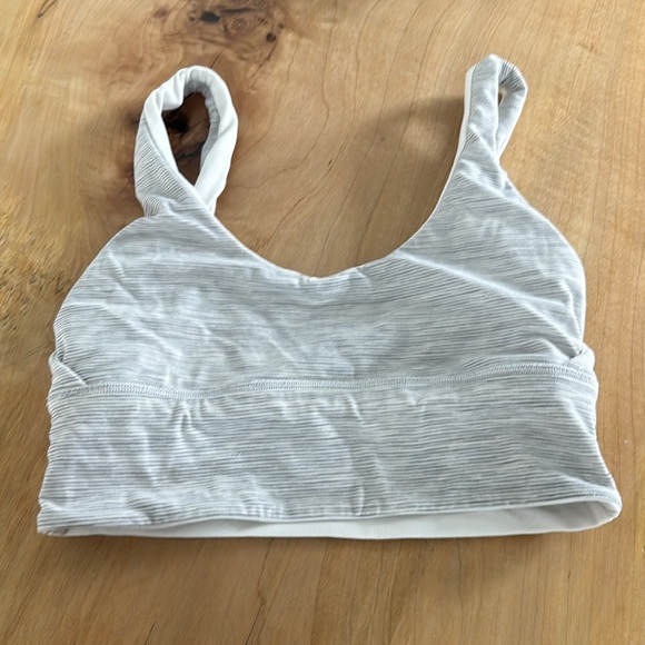 Lululemon reversible bra size 4 - Picture 3 of 4